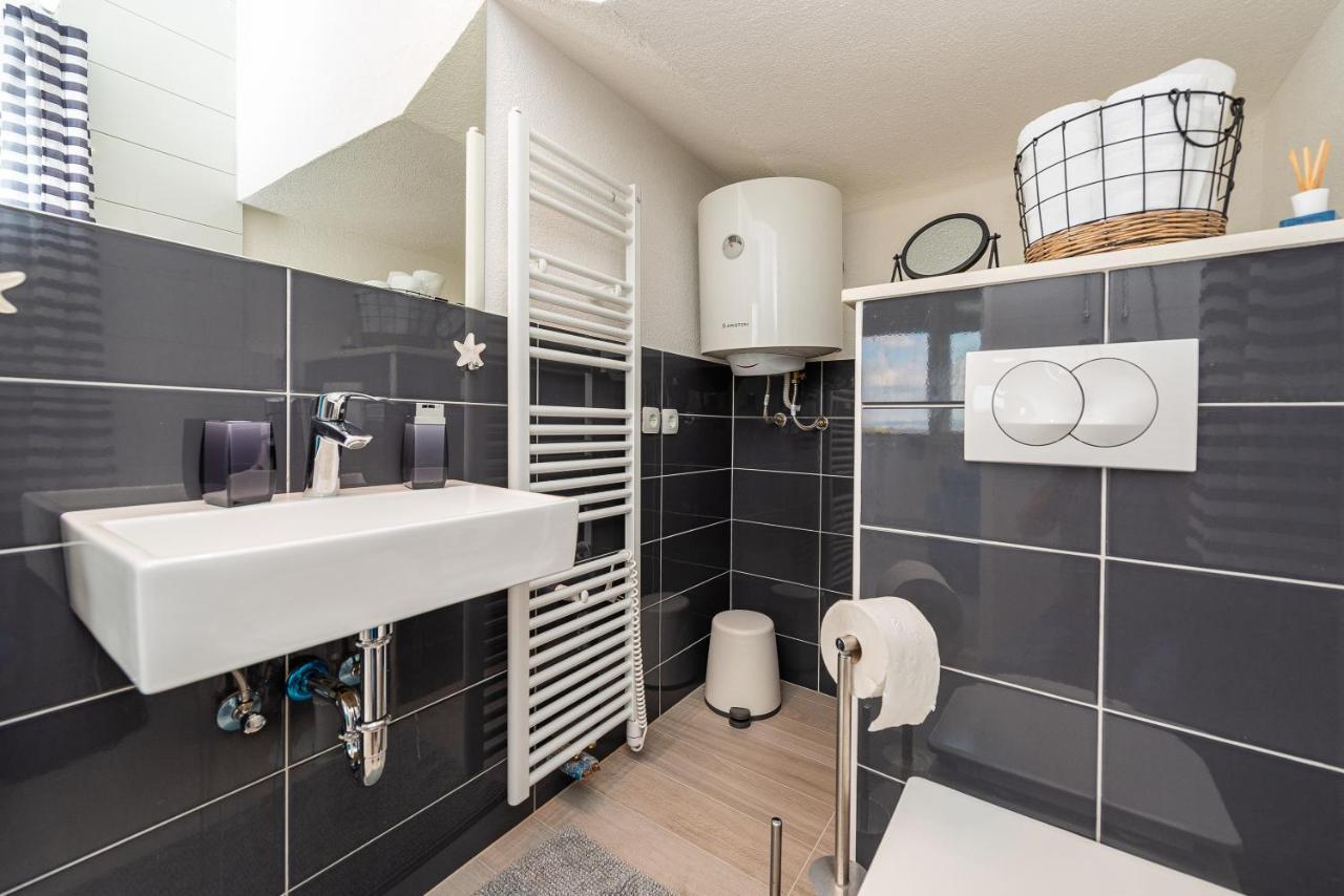 Luna Apartment